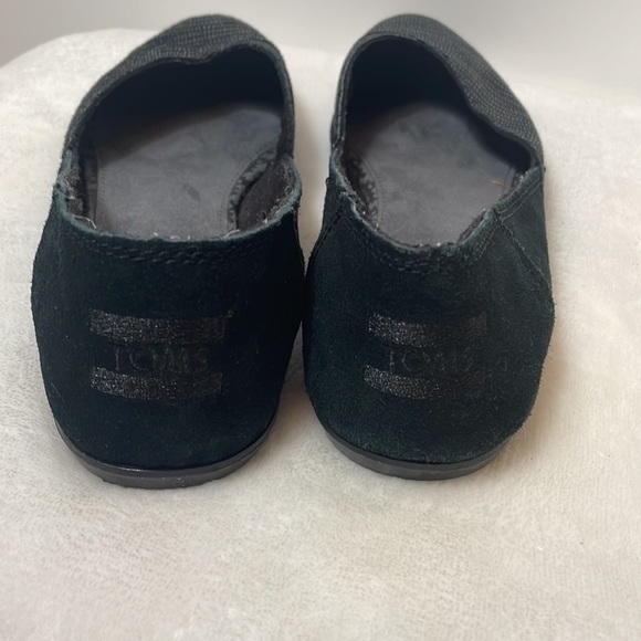 TOMS slip ons Judi black snake print slip on flat size 8.5 EUC - Picture 5 of 7